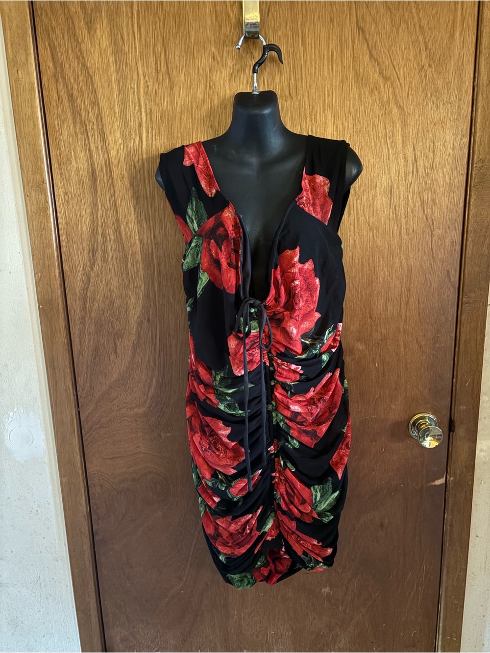 Forever 21 Black and Red Floral Dress size 3x
